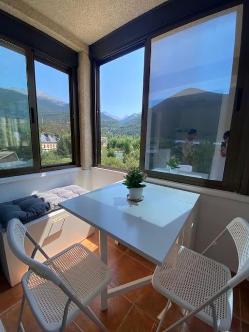 Amanecer En Collarada Apartment Villanúa Екстериор снимка